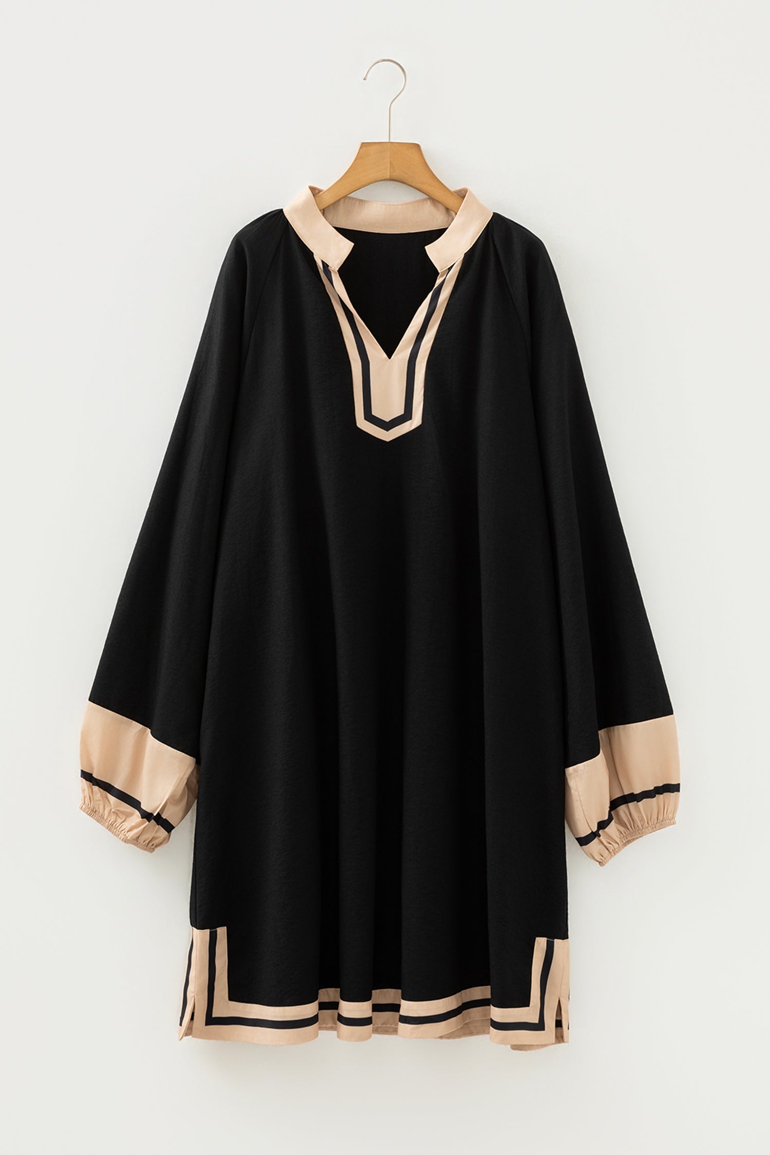 Black Plus Size Color Block Striped Trim V Neck Long Sleeve Shift Mini Dress